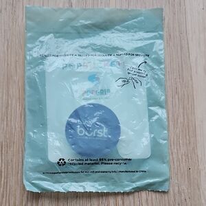 NWOT Purple Bubly Burst Sparkling Water Pop Socket